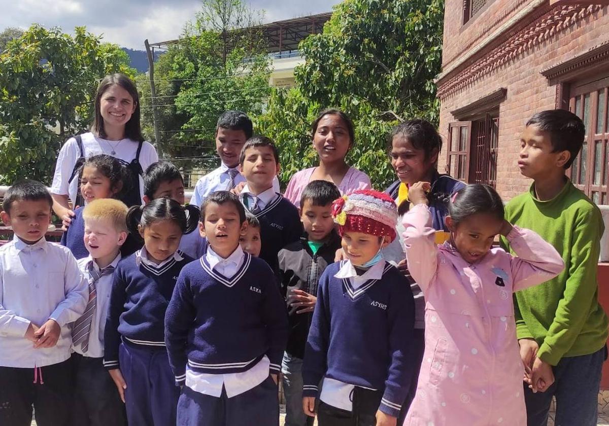 El grupo de niños con discapacidad visual al que atiende la ONG galdakoztarra Samsara en una aldea de Nepal.