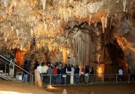 Se mostrará en Fitur la nueva experiencia de realidad virtual de la cueva Pozalagua de Carranza.