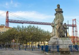 El Puente Colgante y el Camino de Santiago refuerzan el tirón turístico de la localidad.