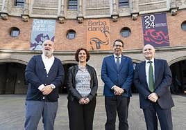 Fernando Pérez, director de Azkuna Zentroa, Gonzalo Olabarria, concejal de Cultura y Gobernanza, Amaia Arregi, alcaldesa de Bilba y Gorka Martínez, director general de BBK.