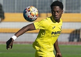 El Athletic oficializa el fichaje de Igor Oyono desde el Villarreal, entre muchos otros.