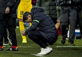 García Plaza, pensativo en la zona técnica.