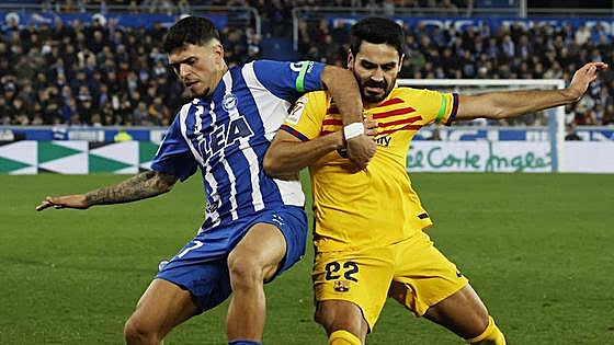 Javi López se piensa su futuro