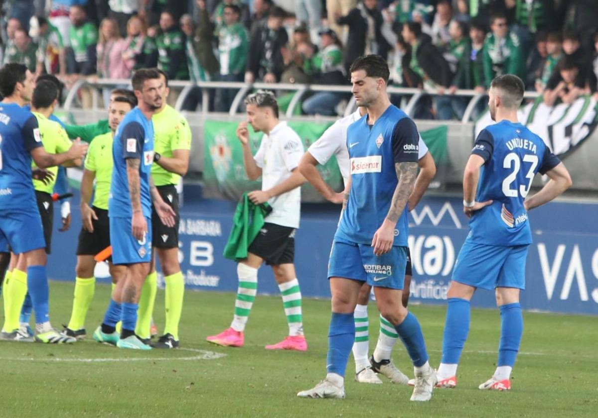 El Amorebieta sigue sin levantar cabeza