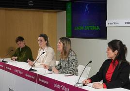 Leyre Madariaga, María Nanclares, Saray Zárate y Ainhoa Pereita en la presentación del programa.