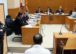 Una amiga de la víctima de Dani Alves dice que la agredida salió del baño llorando y contando que el exfutbolista le había hecho «mucho daño»