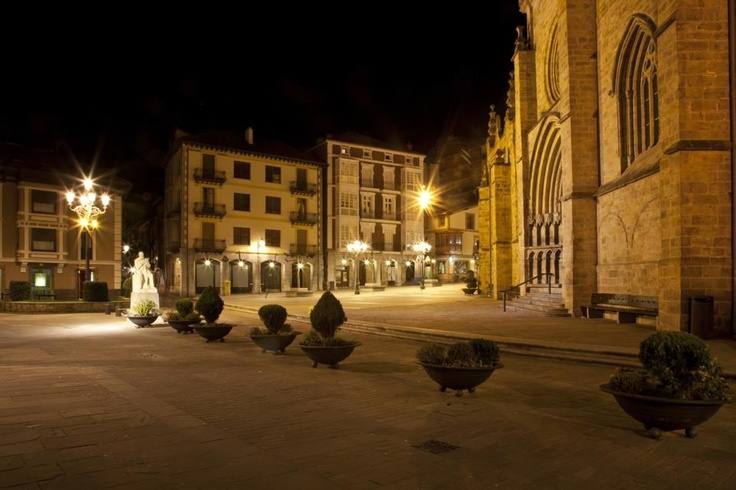 En la plaza de San Severino, al igual que en el resto del casco, se renovarán las luminarias.