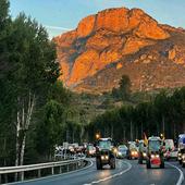 Las tractoradas vuelven a bloquear Rioja Alavesa