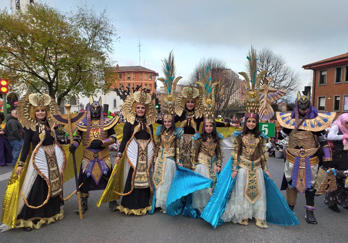 Ambiente de Carnaval en Erandio, que se llenará este fin de semana de disfraces por todos sus barrios.