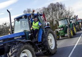 La tractorada desde la cabina: «No somos dueños de nuestra tierra»