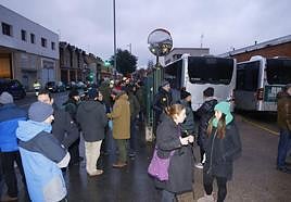 Trabajadores de Tuvisa, durante una concentración.