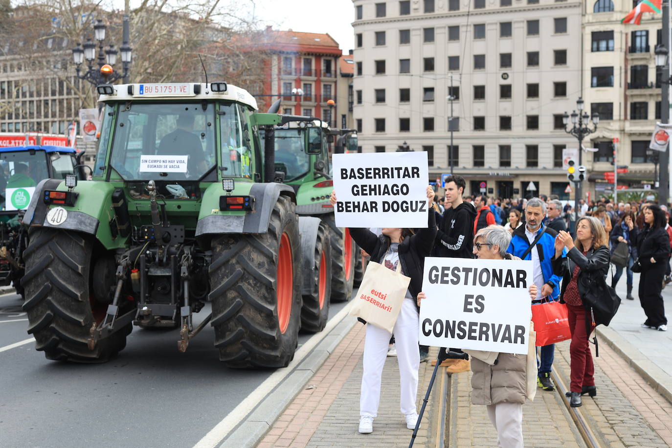 Bilbao recibe a la &#039;tractorada&#039;