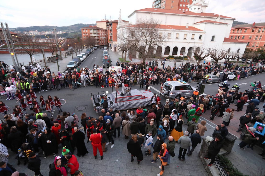 Basauri se entrega a la diversión de los carnavales | El Correo