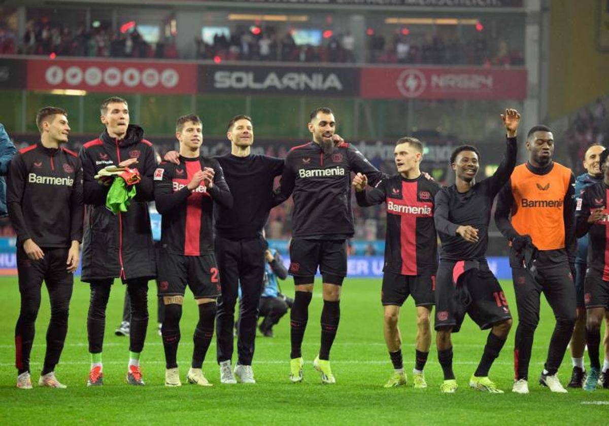 El Leverkusen da un paso de gigante por el título