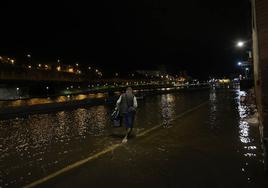 La pleamar provoca inundaciones en Erandio y Bilbao