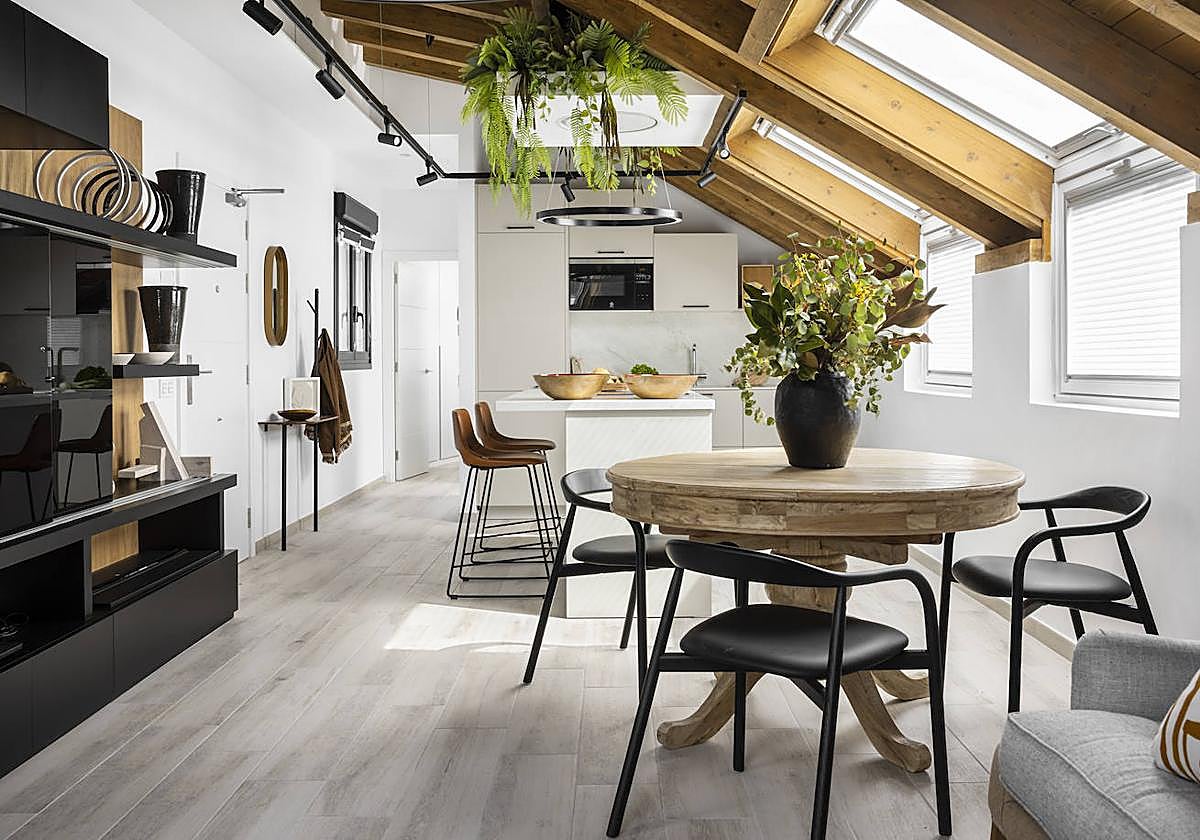 El piso de 70 metros de un matrimonio en el centro de Bilbao donde se aprovecha cada milímetro