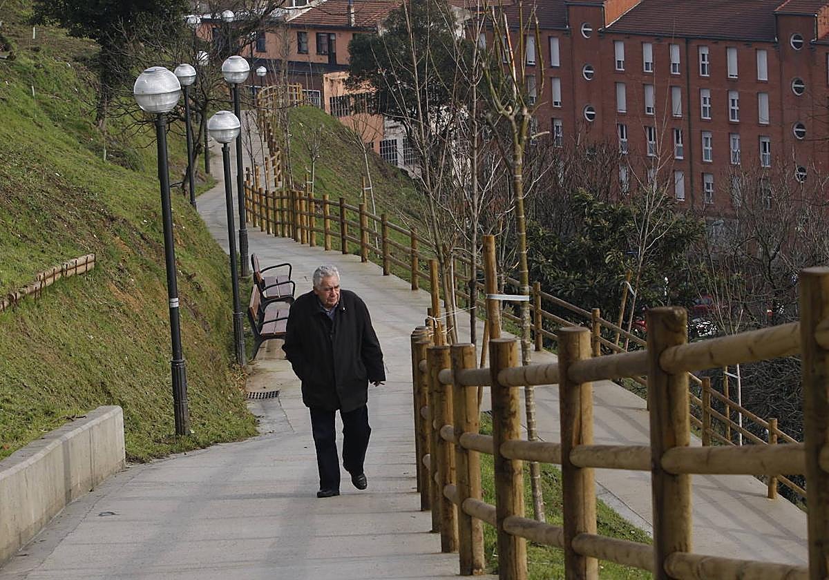 Paseo que comunica Uretamendi con el Peñascal