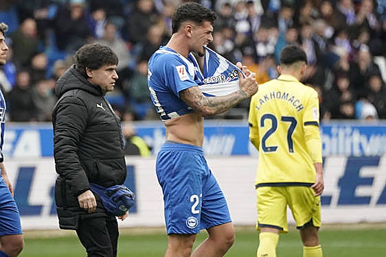 El Alavés podrá contar con Javi López ante el Betis