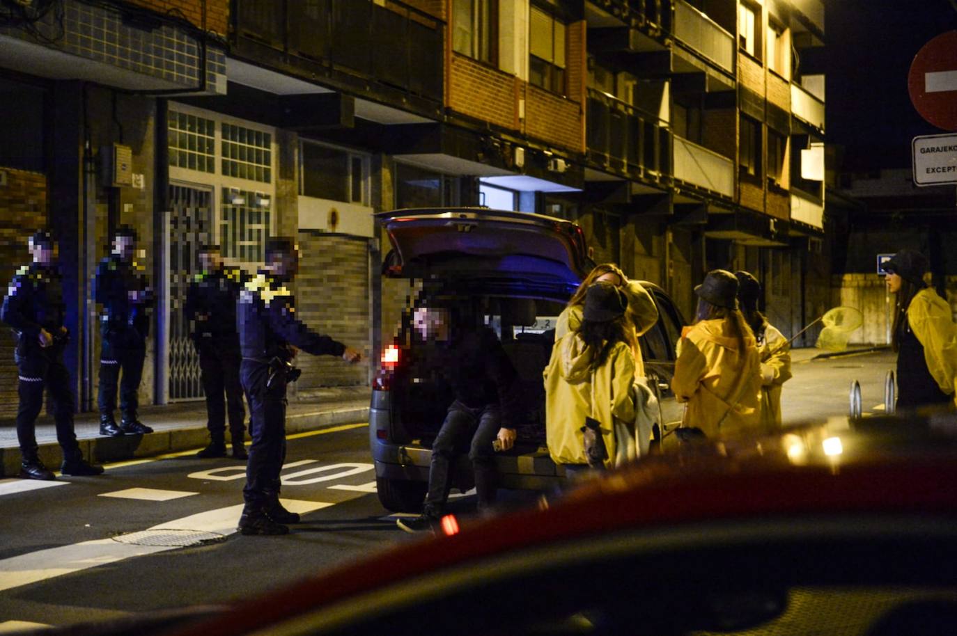 Las imágenes del dispositivo policial en el Carnaval de Algorta