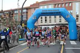 Participantes del duatlón de Sopela, en el que se integra el campeonato adaptado.