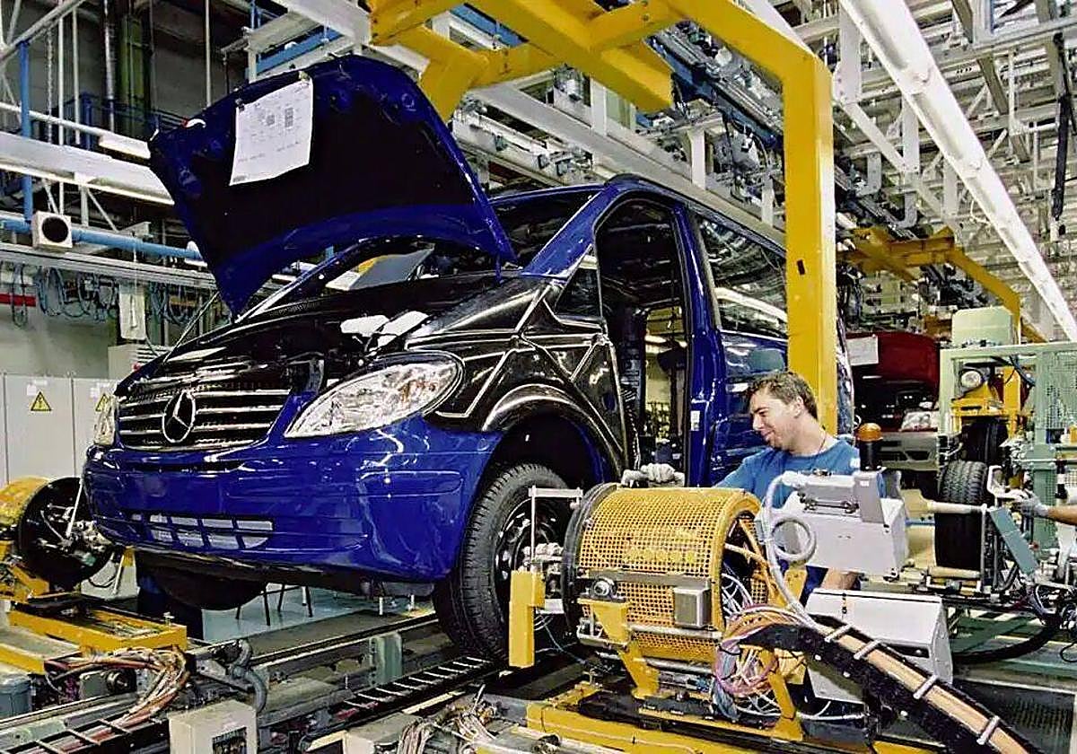 Mercedes Vitoria cancelará la producción tres días en marzo