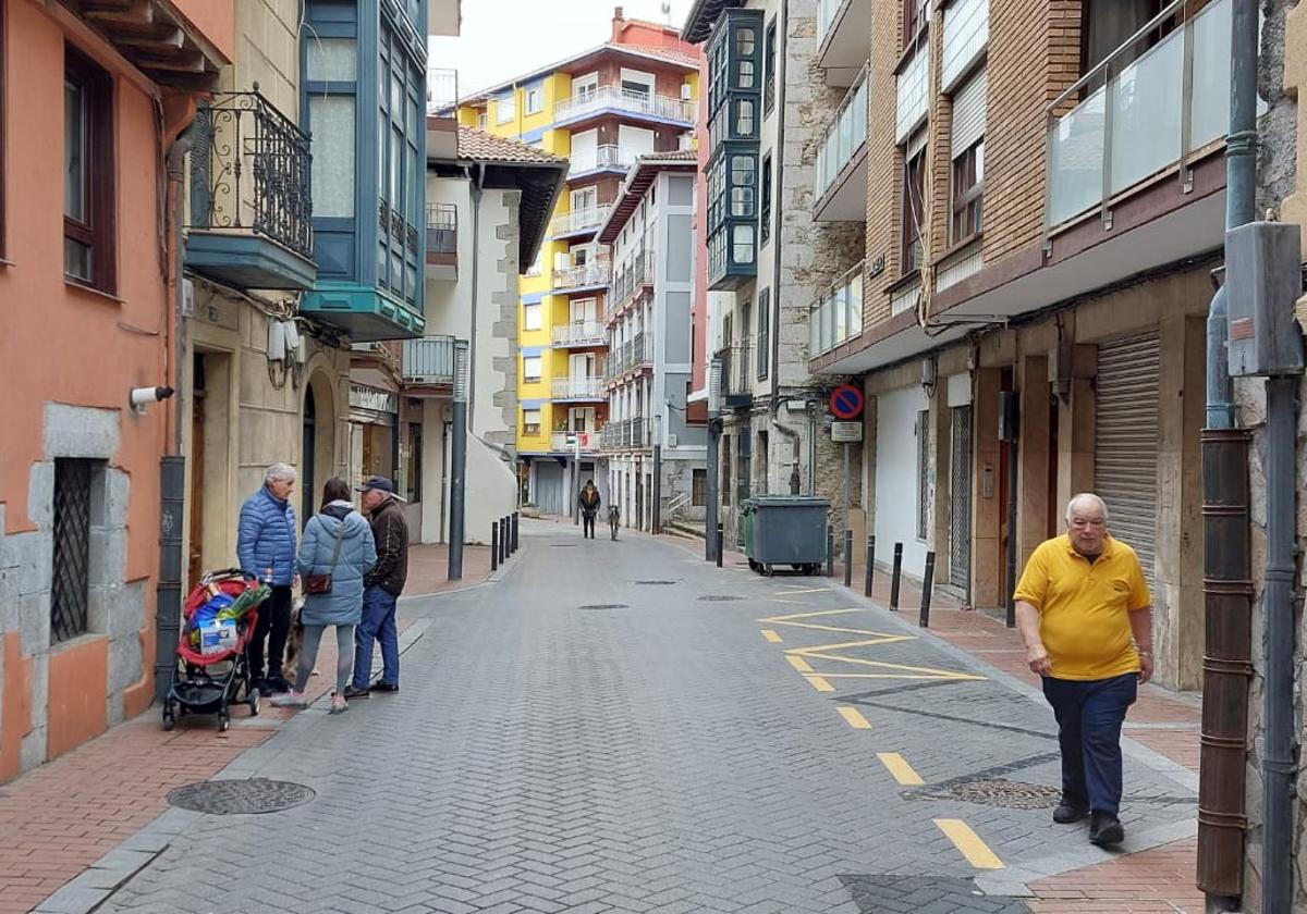 La Ertzaintza investiga en Mundaka nueve denuncias por robo en viviendas y otra en un taller de tablas de surf.