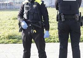 Detenido por tráfico de droga y agredir a un policía tras intentar robar un patinete en Vitoria