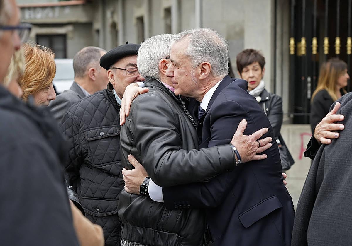 Funeral de la madre del lehendakari Iñigo Urkullu en Alonsotegi.
