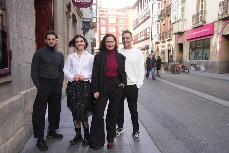 De izquierda a derecha, Alex Villazán, Julia Roch, Aitana Sánchez-Gijón y Juan Carlos Vellido.