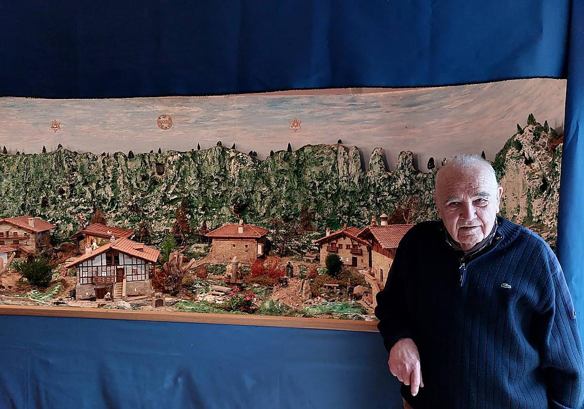 Txomin disfrutaba construyendo sus belenes cada año.