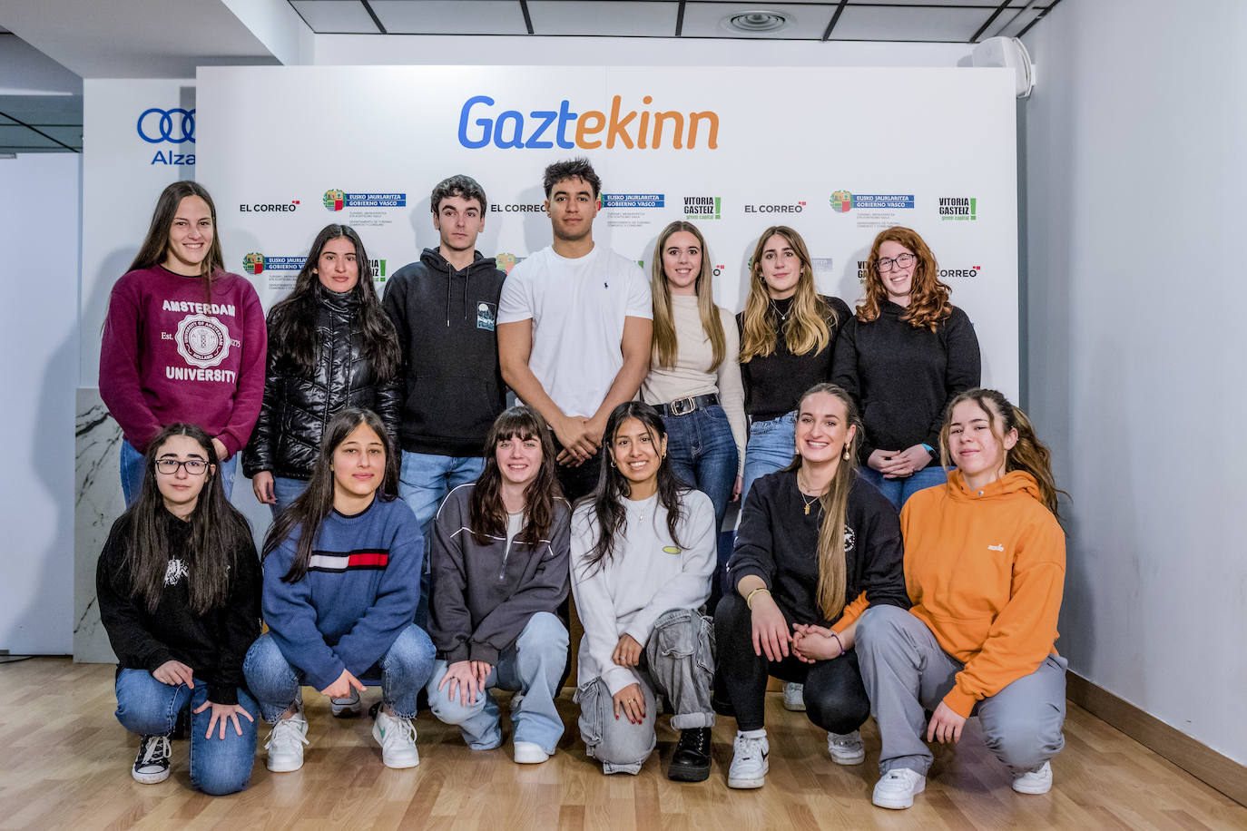 Estudiantes de ciclo formativo de Marketing y Publicidad CIFP Ciudad Jardín LHII.