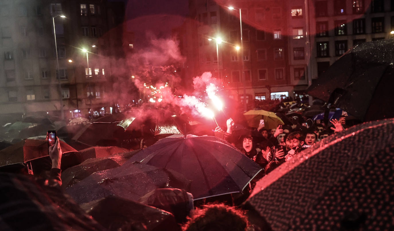 Las mejores fotos del recibimiento al Athletic en San Mamés