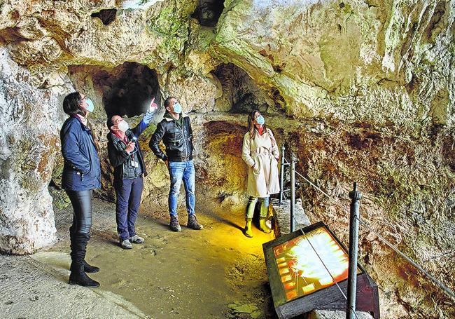 Cuevas de El Castillo.