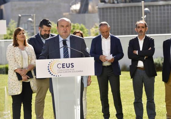 Andoni Ortuzar, en la presentación en 2019 de CEUS, la alianza del PNV con Coalición Canaria y otras fuerzas.
