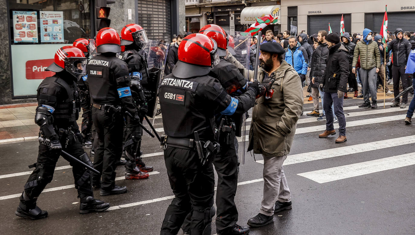 Disturbios en la manifestación del 3 de Marzo en Vitoria