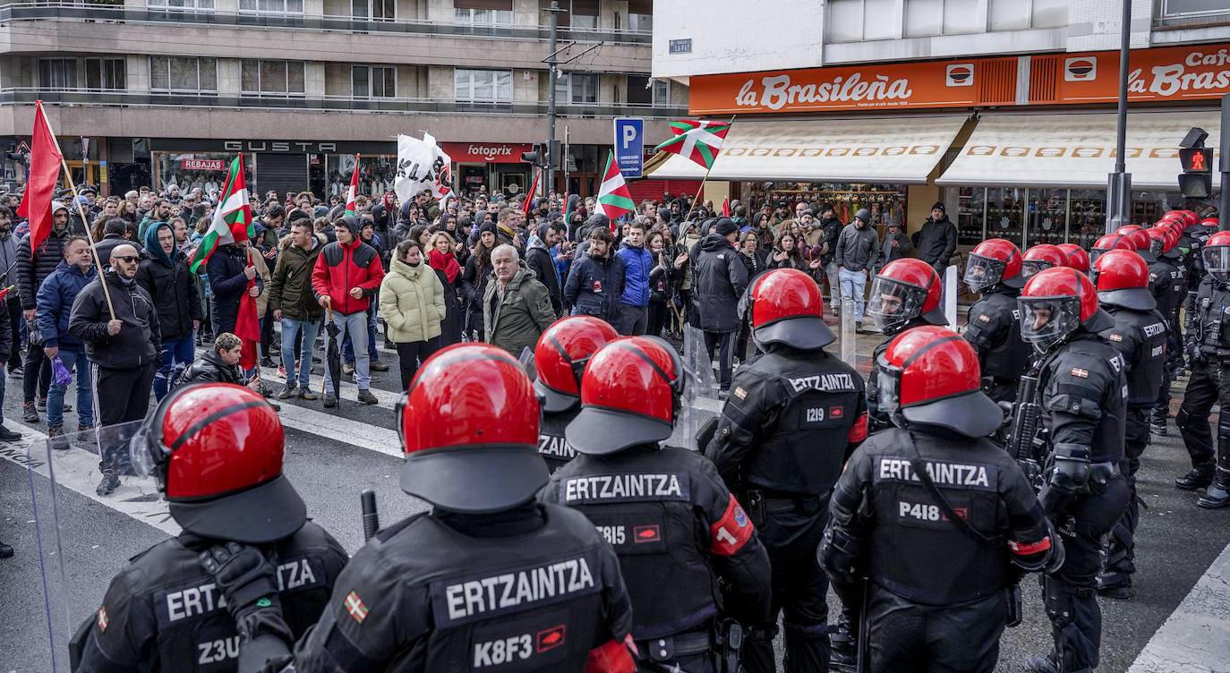 Disturbios en la manifestación del 3 de Marzo en Vitoria