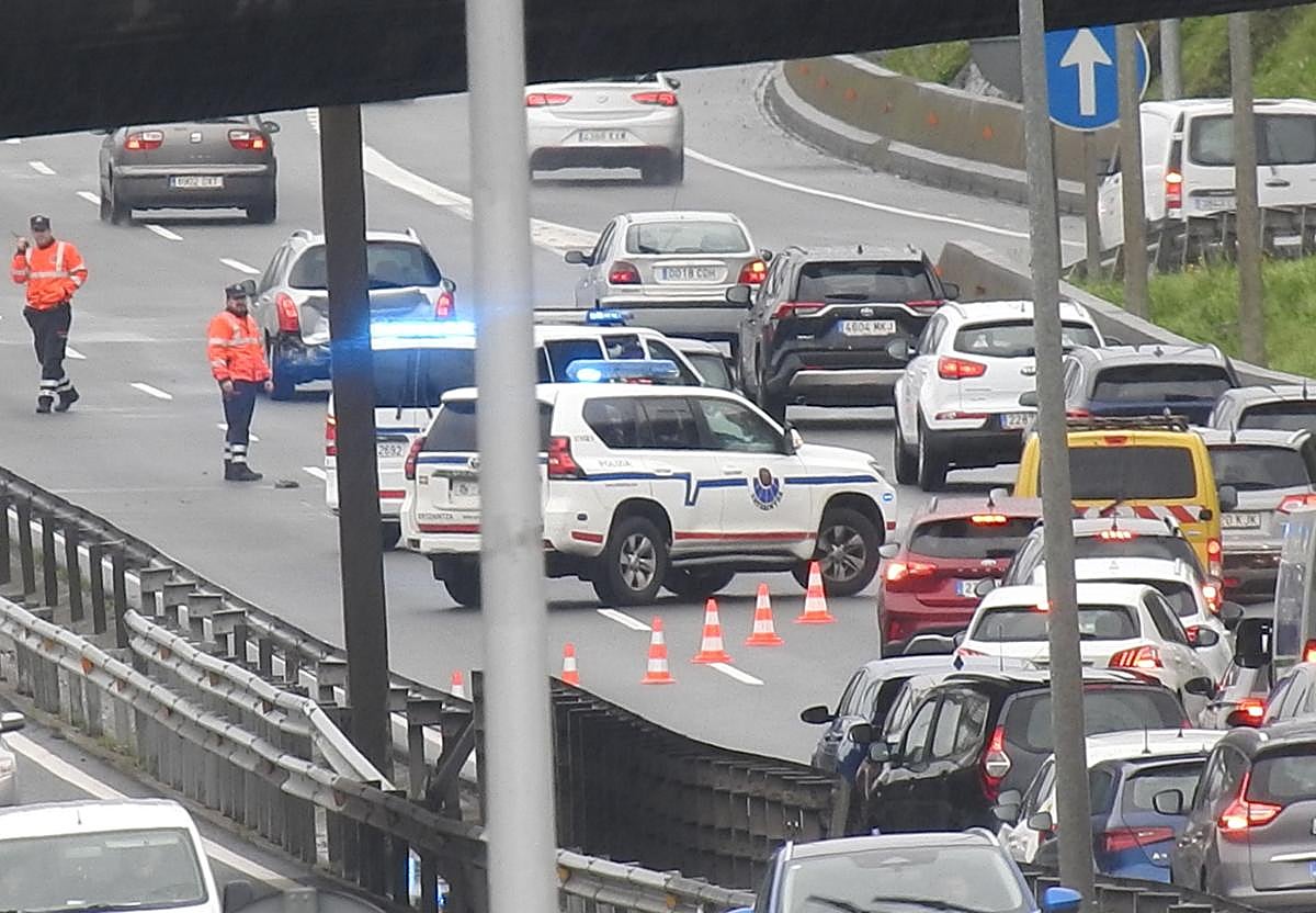 Imagen del accidente ocurrido en el corredor este lunes.