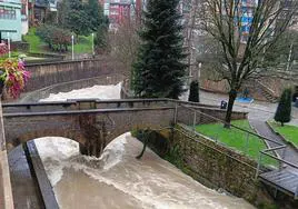 Las obras evitarán que las aguas fecales terminen en el río.