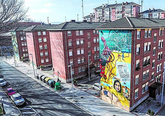 Calle Cuadrilla de Mendoza, que alberga bloques que se someterán a distintas obras de reforma en Zaramaga.