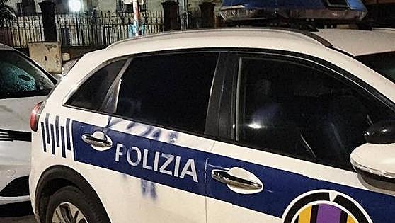 Pintan un coche de la Policía Municipal en Durango