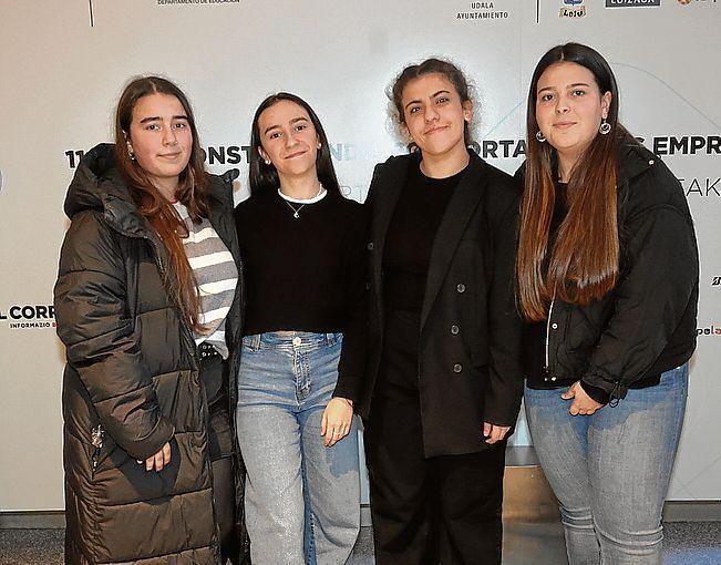 Nikole Guridi, Maider Sada, Uxue Urueña y Ainhoa De la Torre.