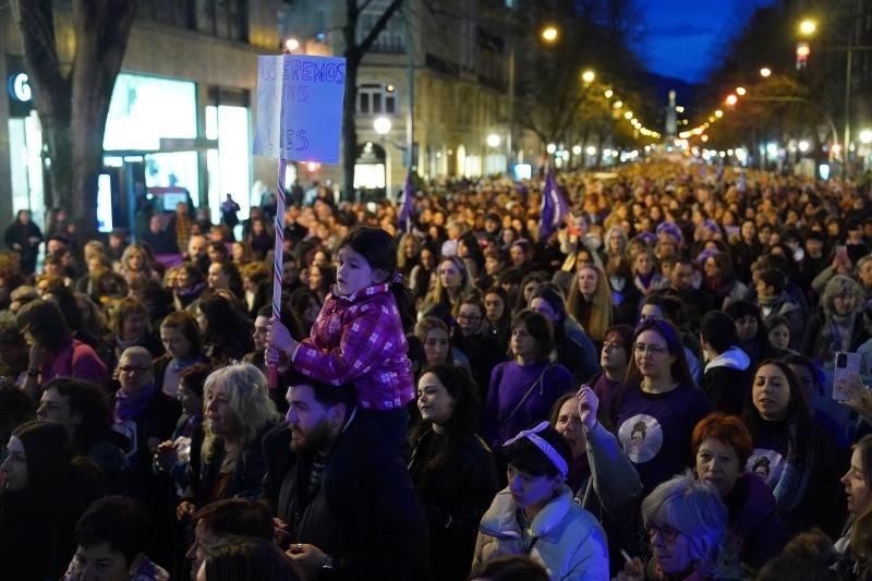 Miles de mujeres avanzan juntas en Bilbao contra la violencia sexual, la discriminación...