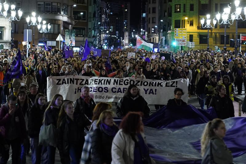 Miles de mujeres avanzan juntas en Bilbao contra la violencia sexual, la discriminación...