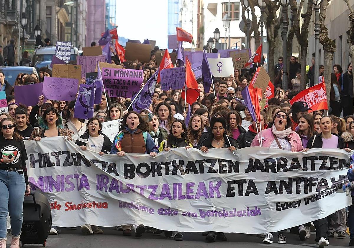 Manifestación de estudiantes con motivo del 8-M