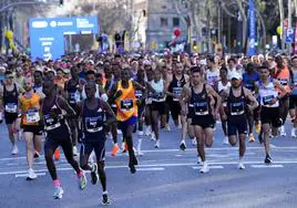 Muere un corredor en la Maratón de Barcelona después de llegar a la meta