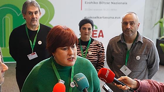 Bildu propone a Eba Blanco para presidir el Parlamento vasco