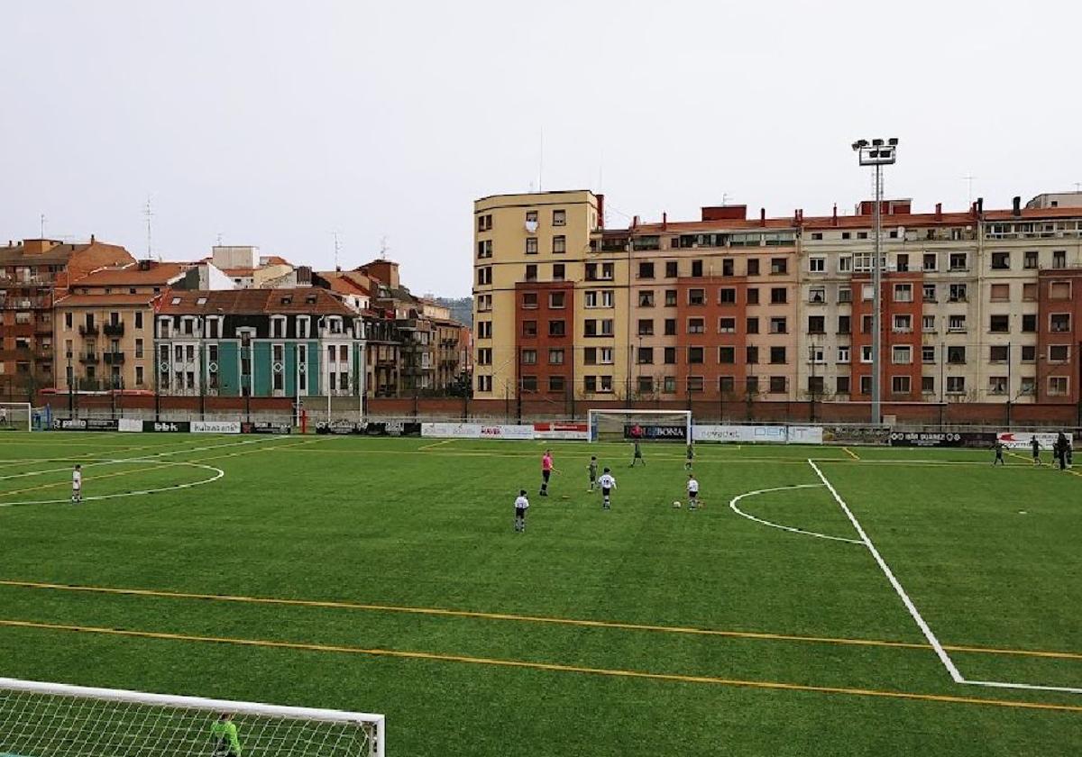 Consternación en el fútbol vizcaíno por la muerte de un jugador infantil del Indautxu