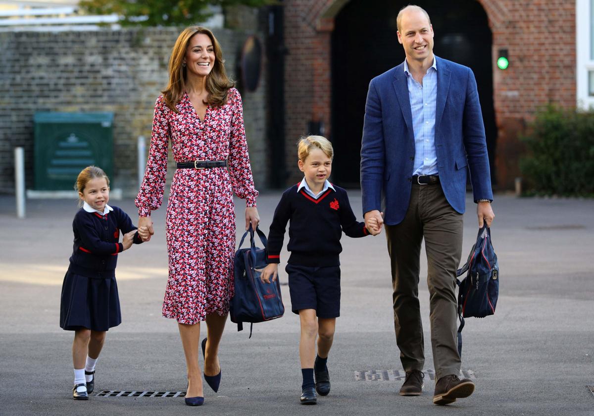 La foto retocada de Kate y sus hijos cuestiona la credibilidad de la familia real británica