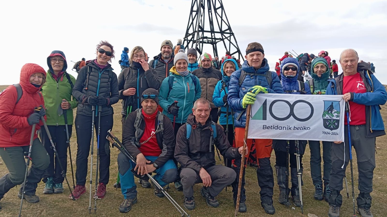 Nutrida representación del club Manu Yankee de Agurain