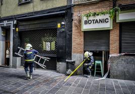 Los bomberos abandonan el local tras la inspección del viernes